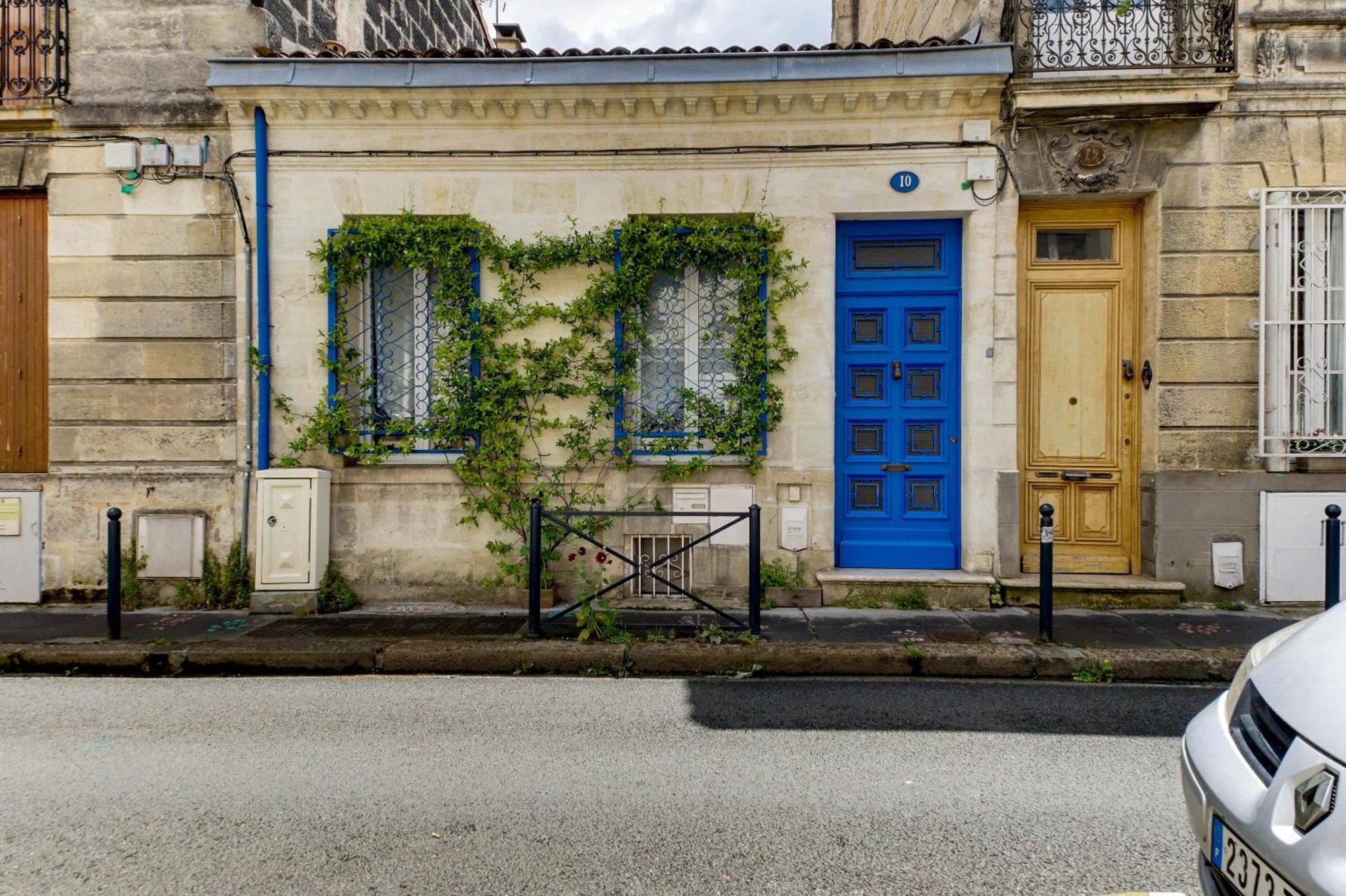 Superbe maison en pierre bordelaise avec parking, deux lits doubles, terrasse et jardin Bordeaux Extérieur photo