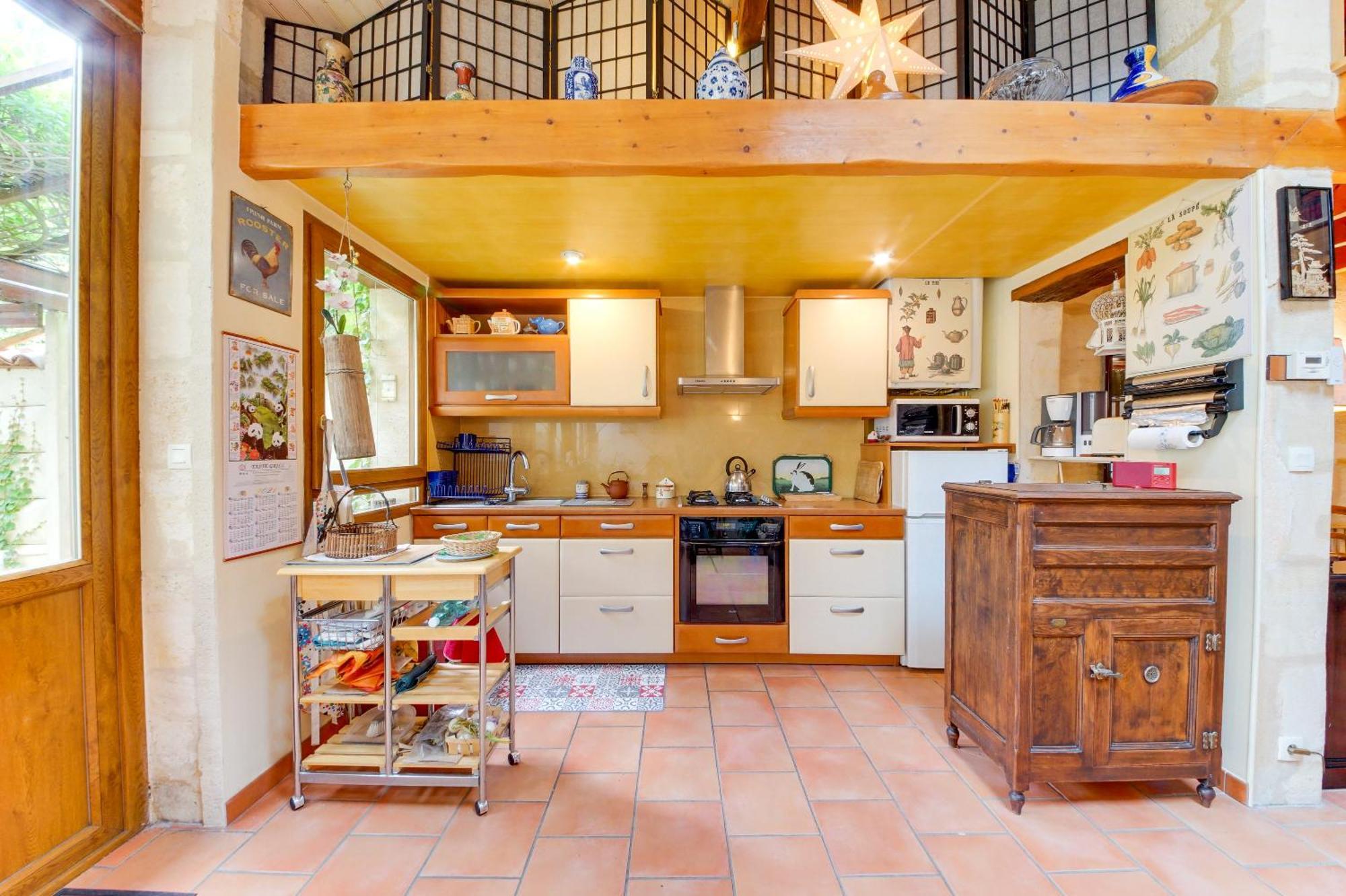 Superbe maison en pierre bordelaise avec parking, deux lits doubles, terrasse et jardin Bordeaux Extérieur photo